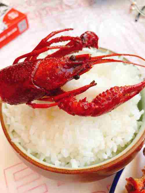 12月的小龙虾还能吃吗(隔夜小龙虾加热能吃)